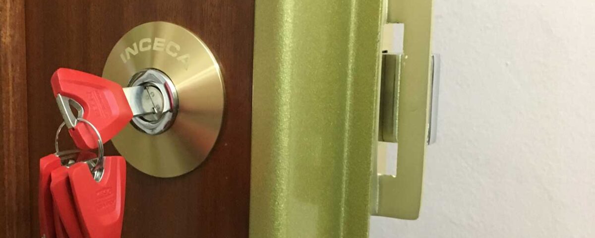 cerradura inceca 1200x480 - Cambiar cerradura puerta barcelona