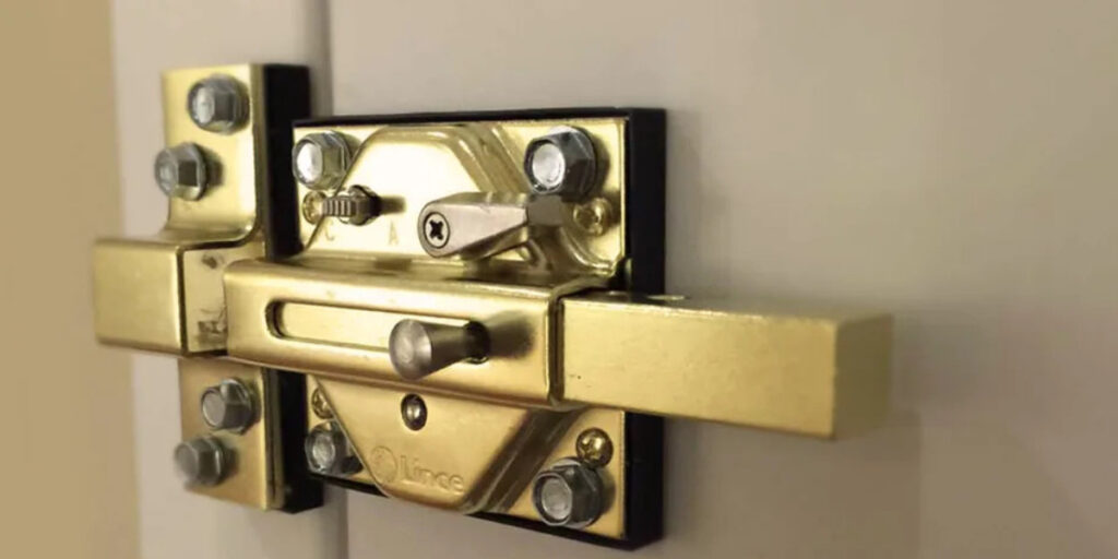 Donde puedo encontrar una cerrajeria con servicios de cambio de cerraduras confiables Sant Feliu de Llobregat 1024x512 - ¿Dónde puedo encontrar una cerrajería con servicios de cambio de cerraduras confiables en Sant Feliu de Llobregat?