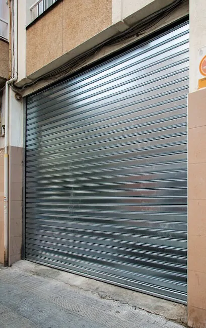 persianas home 2 e1724929766166 - Persianas met&aacute;licas en Sant Just